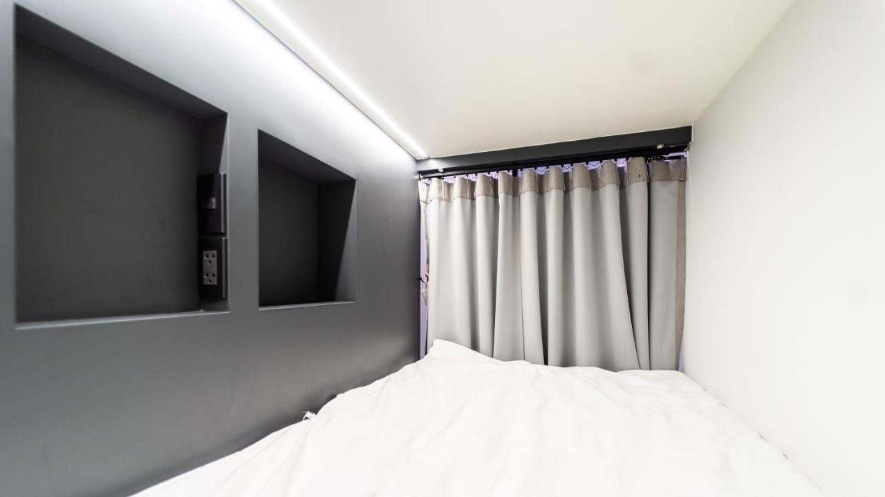 Pier 808 Hostel بانكوك المظهر الخارجي الصورة