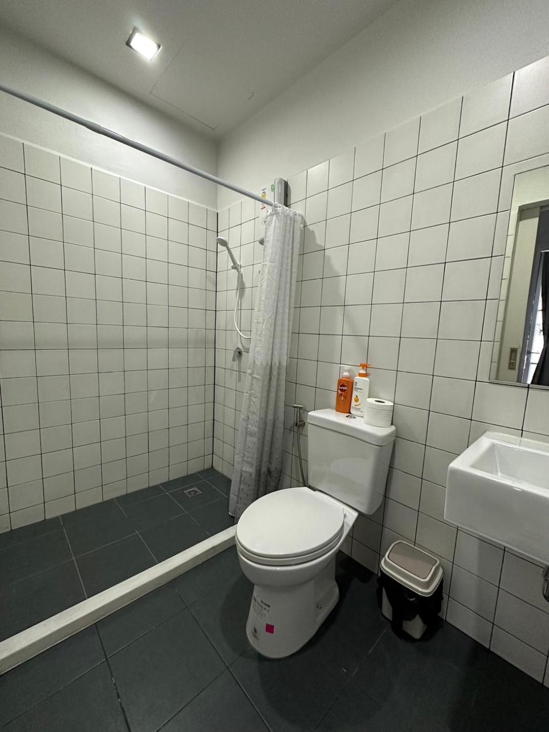 Pier 808 Hostel بانكوك المظهر الخارجي الصورة