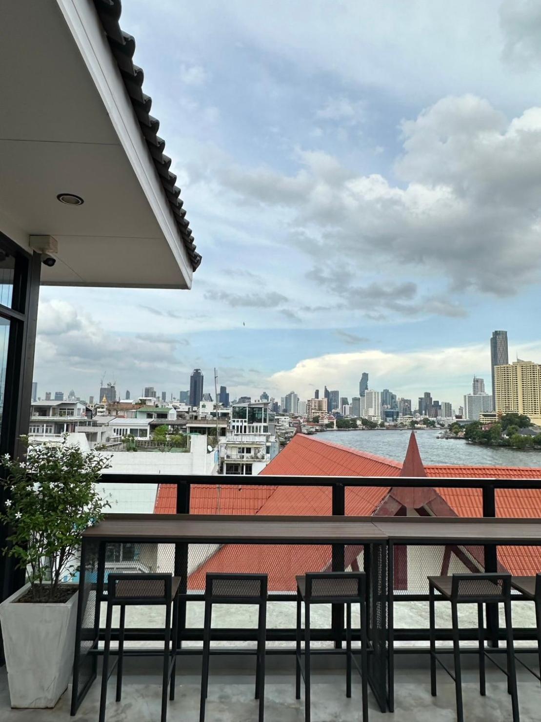 Pier 808 Hostel بانكوك المظهر الخارجي الصورة